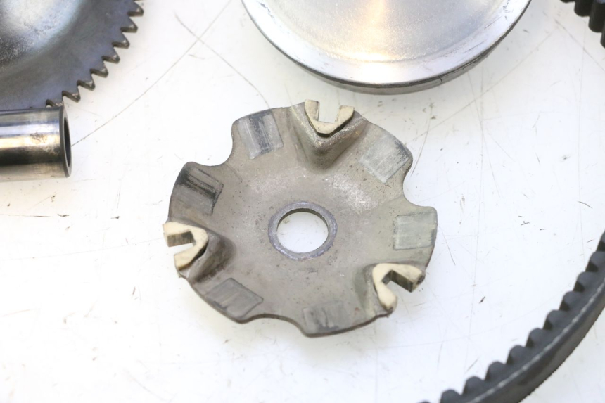 photo de VARIATEUR PEUGEOT KISBEE 4T 50 (2023 - 2026) - Vue d’ensemble