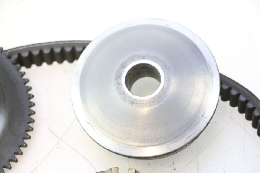 photo de VARIATEUR PEUGEOT KISBEE 4T 50 (2023 - 2026) - État de surface
