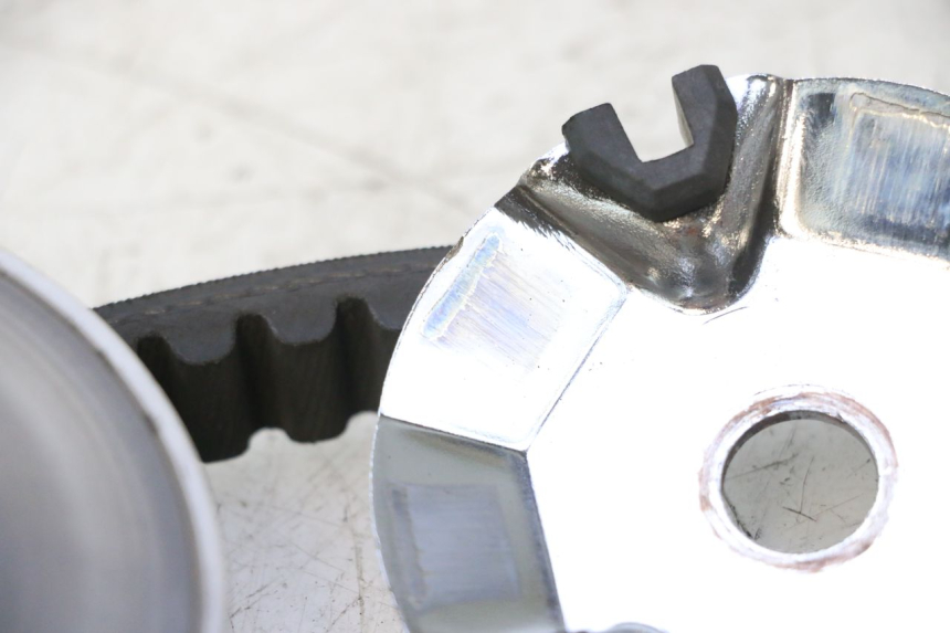 photo de VARIATEUR KYMCO LIKE 4T 50 (2019 - 2025) - Points de fixation