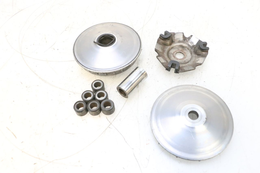 photo de VARIATEUR HONDA PCX (JF57/JF64) 125 (2014 - 2018) - Points de fixation