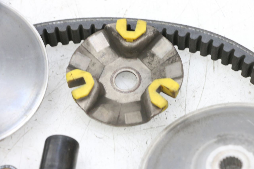 photo de VARIATEUR PEUGEOT SATELIS 125 (2013 - 2018) - Gros plan technique