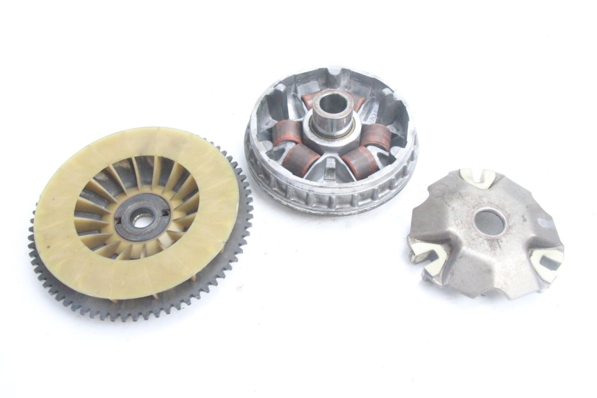 photo de VARIATEUR PEUGEOT SATELIS 125 (2006 - 2009) - Gros plan technique