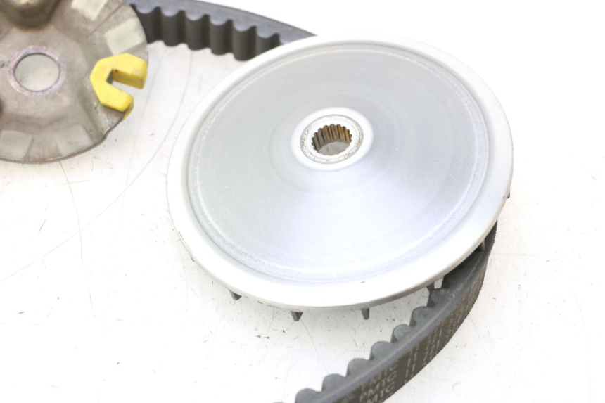 photo de VARIATEUR PEUGEOT SATELIS 125 (2013 - 2018) - Gros plan technique
