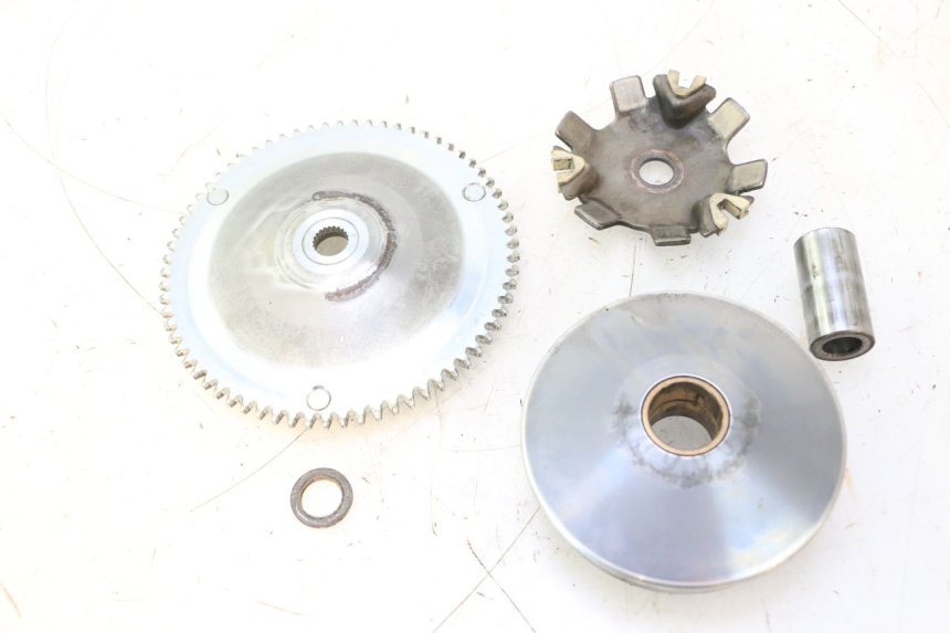 photo de VARIATEUR PEUGEOT TREKKER TKR 50 (2005 - 2014) - Points de fixation