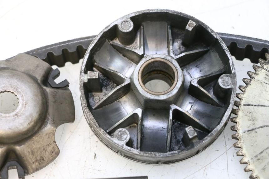 photo de VARIATEUR PIAGGIO TYPHOON 50 (2000 - 2009) - Zoom composants