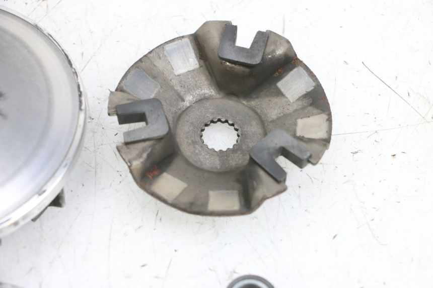 photo de VARIATEUR YAMAHA XMAX X-MAX ABS 125 (2017 - 2020) - Gros plan technique