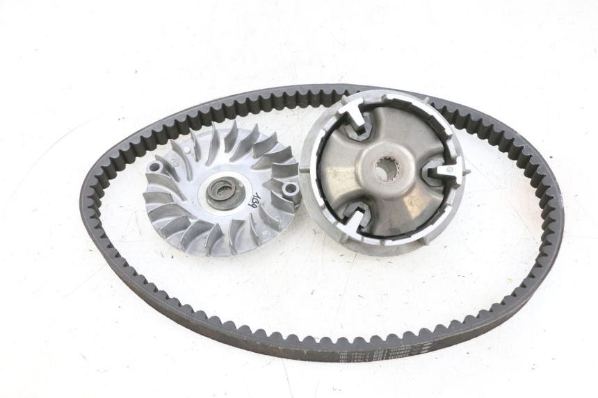 photo de VARIATEUR YAMAHA XMAX X-MAX 125 (2006 - 2009) - Gros plan technique