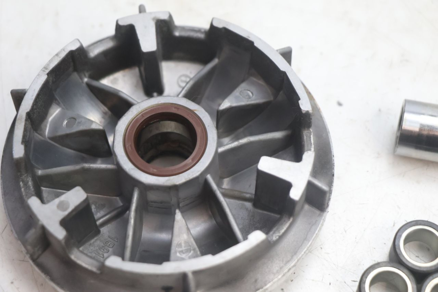 photo de VARIATEUR YAMAHA XMAX X-MAX 125 (2006 - 2009) - Détail de la pièce