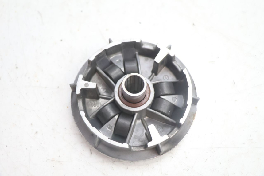photo de VARIATEUR YAMAHA XMAX X-MAX 125 (2006 - 2009) - Gros plan technique