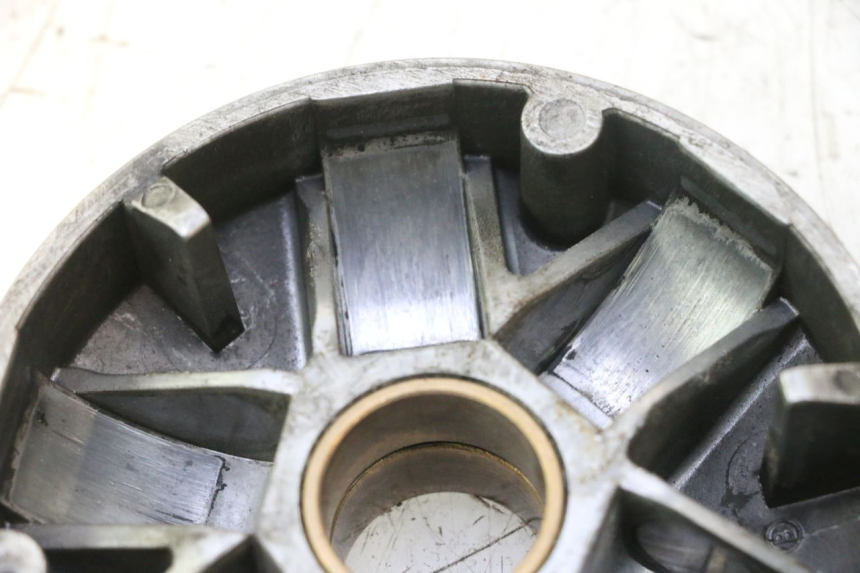 photo de VARIATEUR PIAGGIO X8 STREET 125 (2006 - 2007) - Gros plan technique