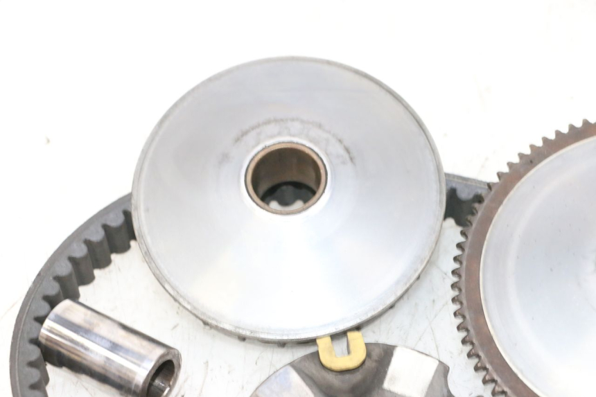 photo de VARIATEUR PIAGGIO X8 125 (2004 - 2007) - Gros plan technique