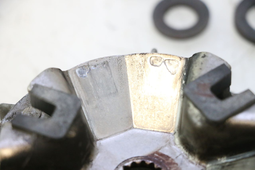 photo de VARIATEUR YAMAHA YP MAJESTY 125 (2002 - 2006) - Gros plan technique