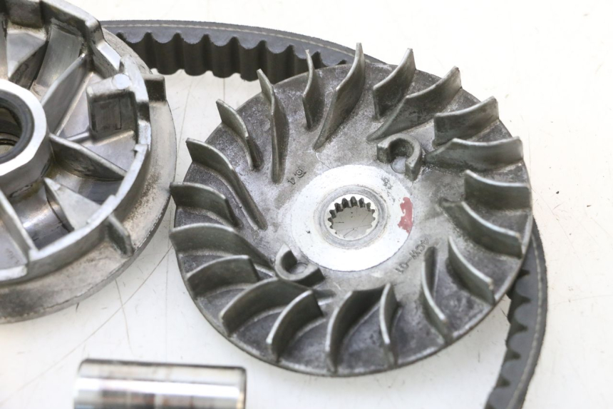 photo de VARIATEUR YAMAHA YP MAJESTY 125 (1998 - 2001) - Vue rapprochée