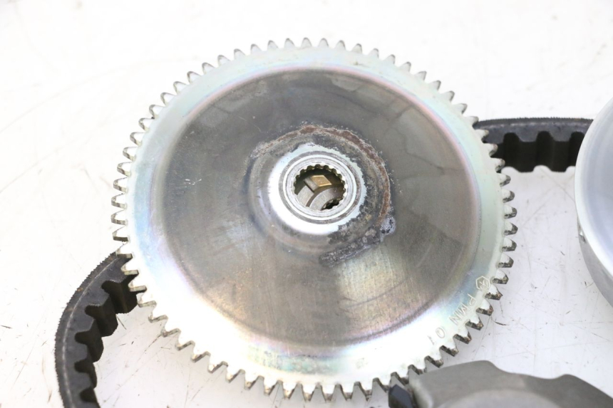photo de VARIATEUR PIAGGIO ZIP 2T 50 (2009 - 2019) - Gros plan technique