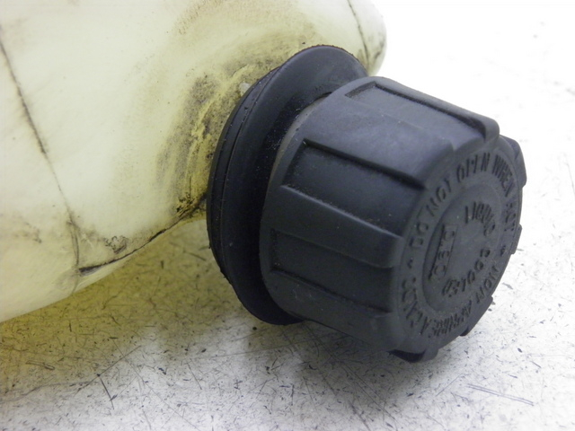 photo de VASE EXPANSION PIAGGIO X9 EVOLUTION 500 (2003 - 2005)