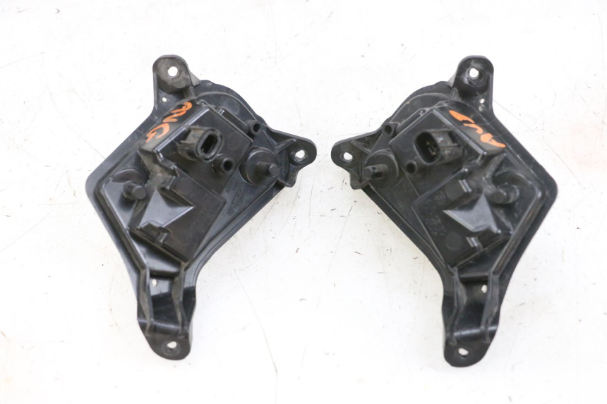 photo de VEILLEUSE SUZUKI BURGMAN 650 (2013 - 2020)