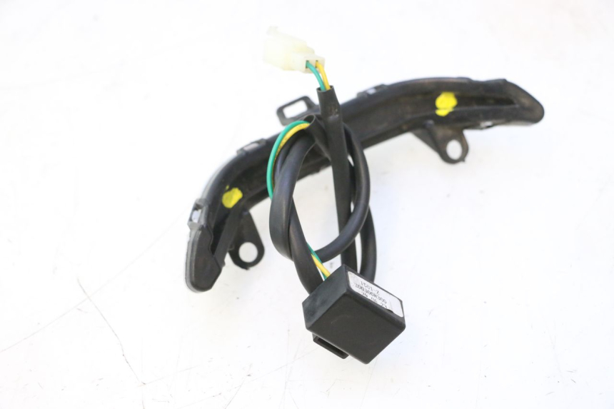 photo de VEILLEUSE PEUGEOT KISBEE 4T 50 (2023 - 2026) - Points de fixation
