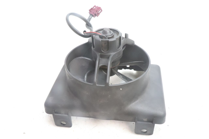 photo de VENTILATEUR BMW C1 125 (2000 - 2003) - Gros plan technique