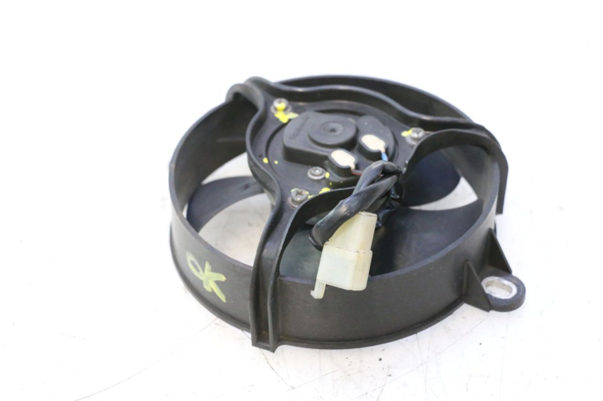 photo de VENTILATEUR CF MOTO E-CHARM 125 (2005 - 2008) - Autre angle de vue