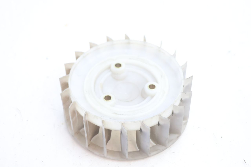 photo de VENTILATEUR MBK EVOLIS 80 (1993 - 1999) - Autre angle de vue