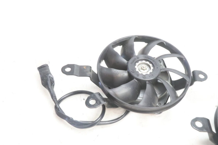 photo de VENTILATEUR YAMAHA FZ8 800 (2010 - 2016) - Détail de la pièce