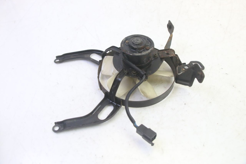 photo de VENTILATEUR KAWASAKI GPX R WARBIRD 600 (1988 - 1993) - Zoom état d’usage