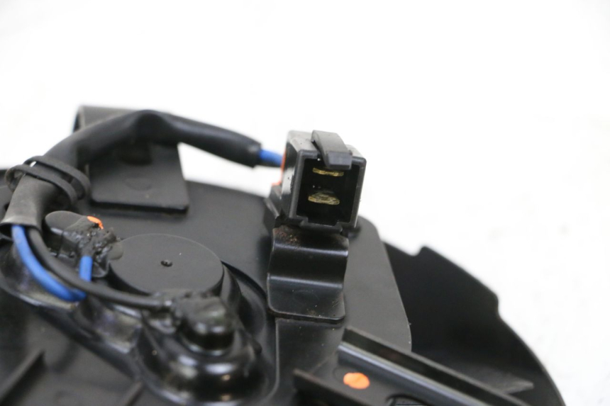 photo de VENTILATEUR SUZUKI GSXR GSX-R 1000 (2003 - 2004) - Zoom état d’usage