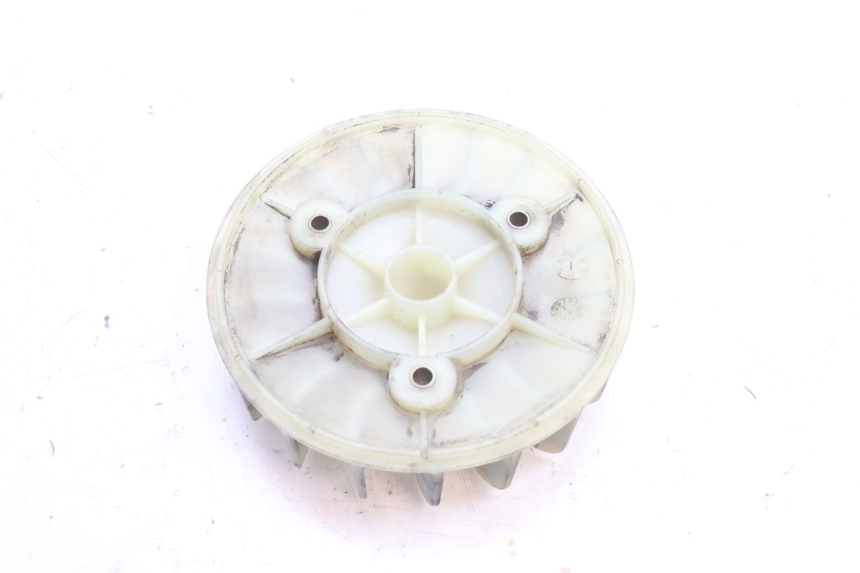photo de VENTILATEUR PEUGEOT KISBEE 2T 50 (2010 - 2017) - Autre angle de vue