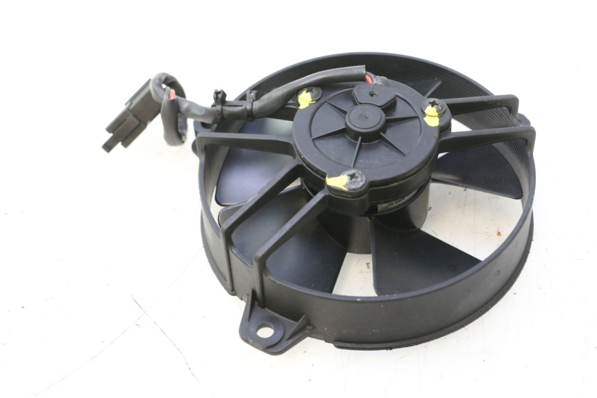 photo de VENTILATEUR PIAGGIO MP3 HPE 530 (2022 - 2026) - Gros plan technique