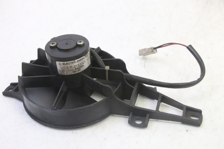 photo de VENTILATEUR PIAGGIO MP3 LT 300 (2010 - 2016) - Autre angle de vue