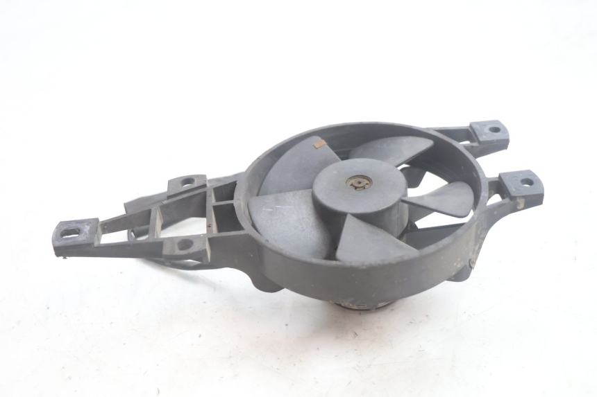 photo de VENTILATEUR PIAGGIO MP3 125 (2006 - 2014) - Détail de la pièce