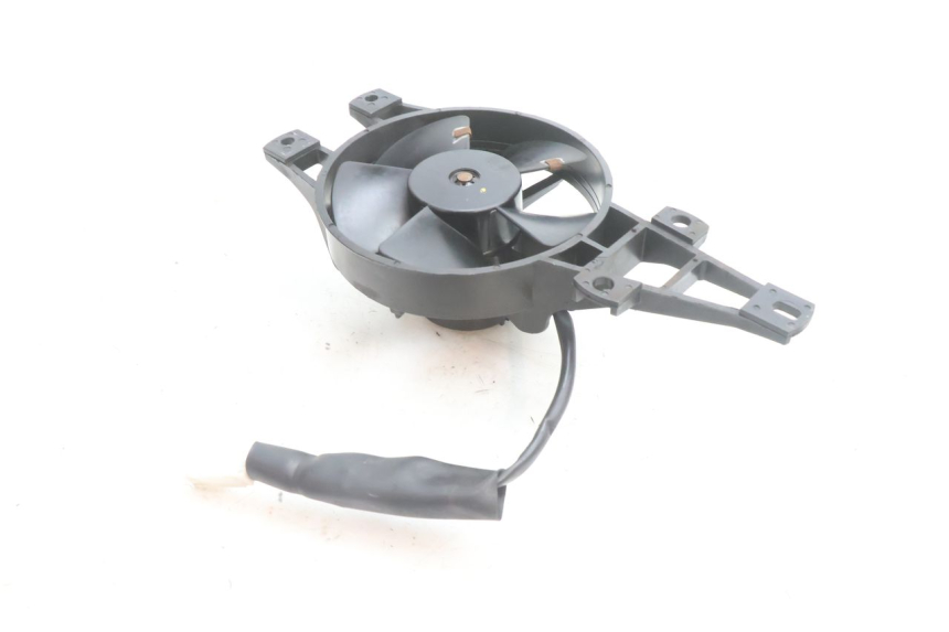 photo de VENTILATEUR PIAGGIO MP3 500 (2016 - 2018) - Autre angle de vue