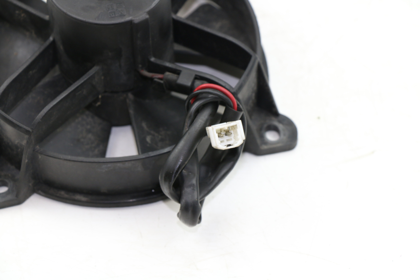 photo de VENTILATEUR PIAGGIO VESPA GRANTURISMO 125 (2003 - 2007) - Gros plan technique