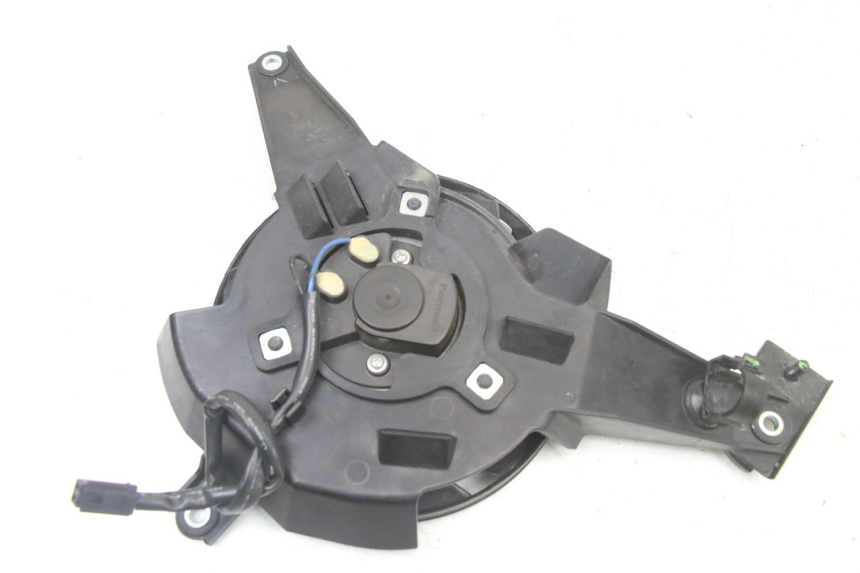 photo de VENTILATEUR YAMAHA TRACER 7 700 (2020 - 2024) - Zoom état d’usage