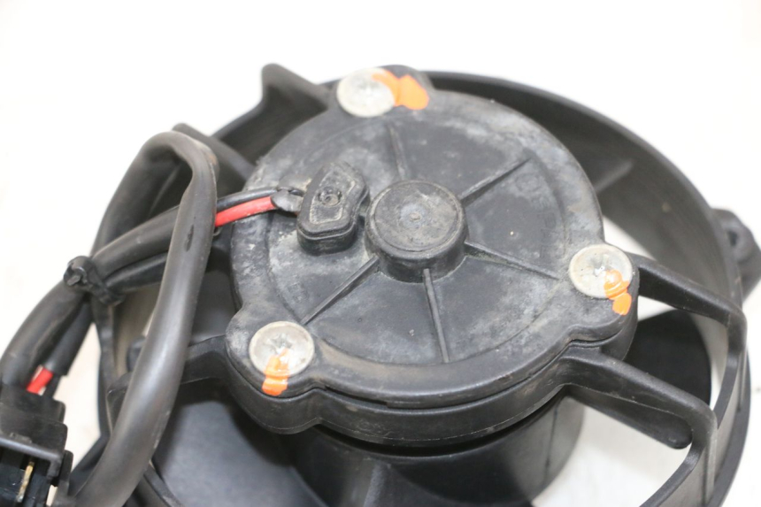 photo de VENTILATEUR YAMAHA XMAX X-MAX 125 (2006 - 2009) - Zoom état d’usage