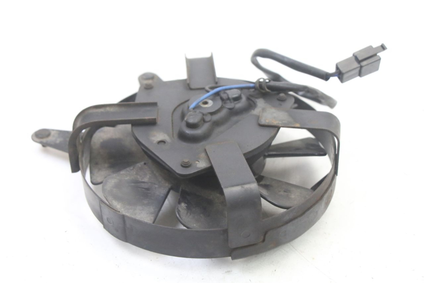 photo de VENTILATEUR YAMAHA FZS FAZER 600 (2001 - 2003)