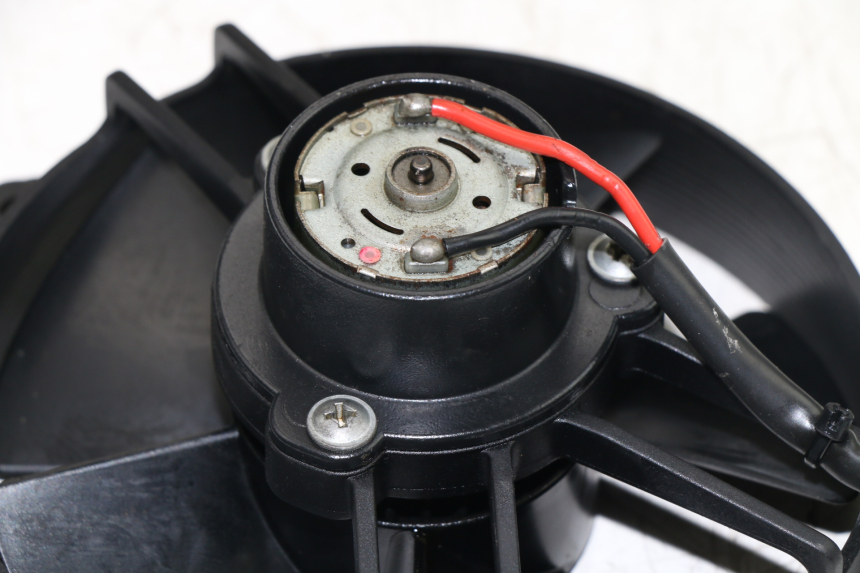 photo de VENTILATEUR YAMAHA YP MAJESTY 125 (2002 - 2006)