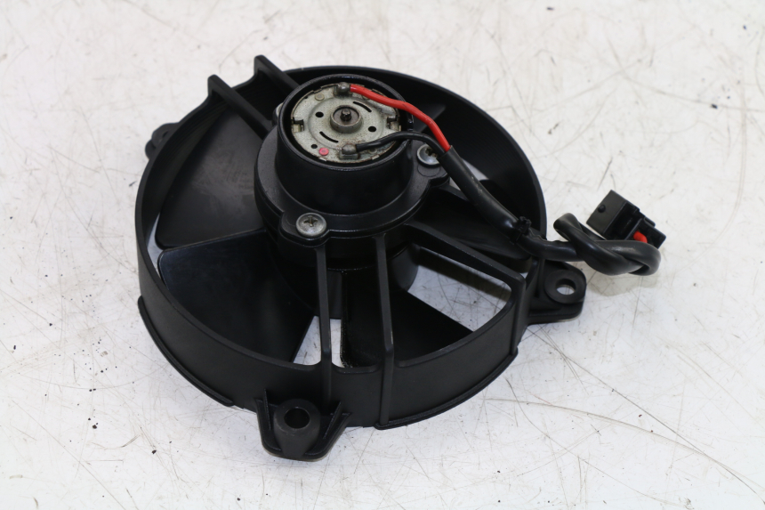 photo de VENTILATEUR YAMAHA YP MAJESTY 125 (2002 - 2006)