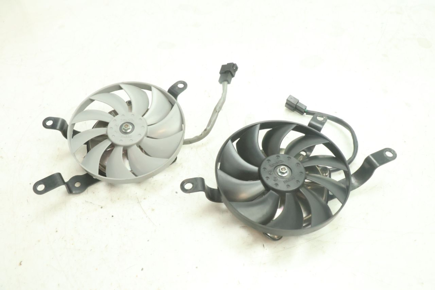photo de VENTILATEUR YAMAHA YZF R6 600 (2008 - 2009) - Vue principale