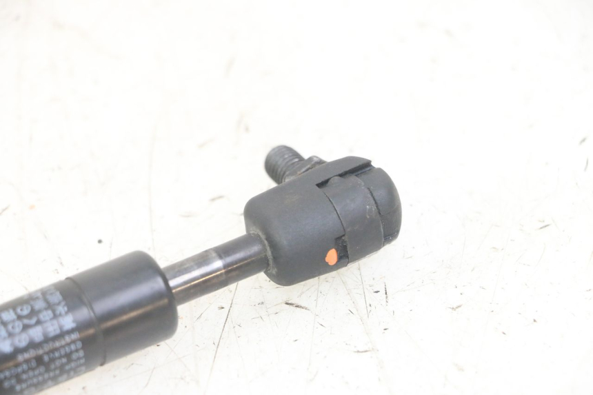 photo de VERIN COFFRE HONDA FORZA ABS 300 (2013 - 2019)