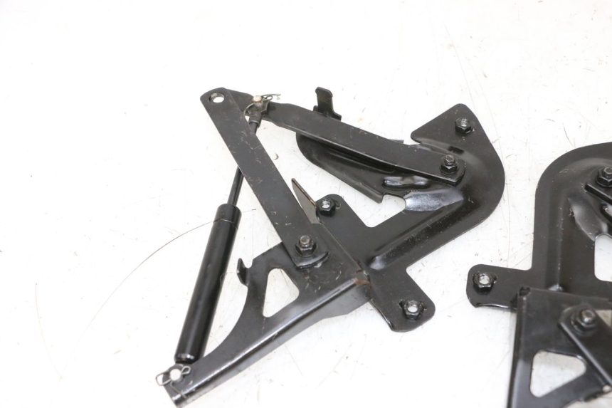 photo de VERIN COFFRE JM MOTORS GTS 125 (2015 - 2019) - Points de fixation