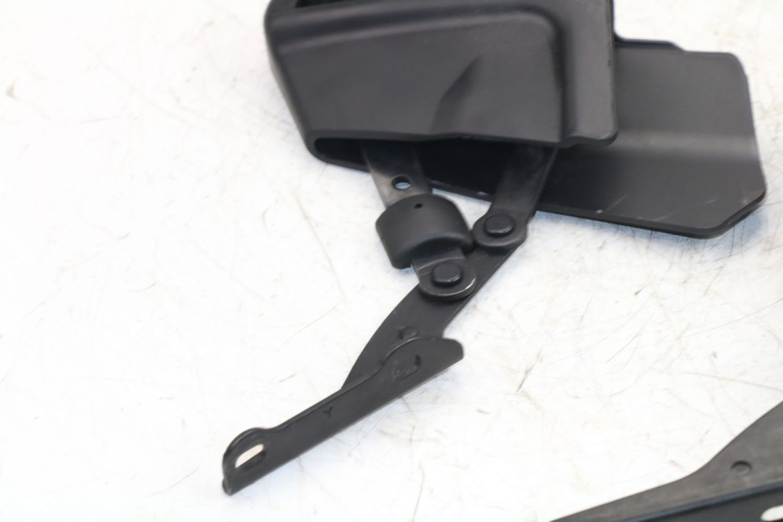 photo de VERIN COFFRE PIAGGIO XEVO - X EVO 125 (2010 - 2015)