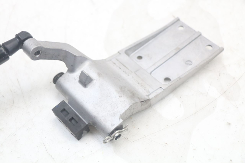 photo de VÉRIN COFFRE YAMAHA XMAX X-MAX ABS 125 (2017 - 2020)