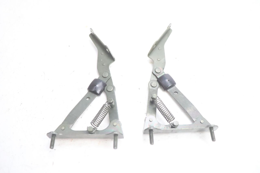 photo de VERIN COFFRE PIAGGIO X8 STREET 125 (2006 - 2007) - Zoom état d’usage