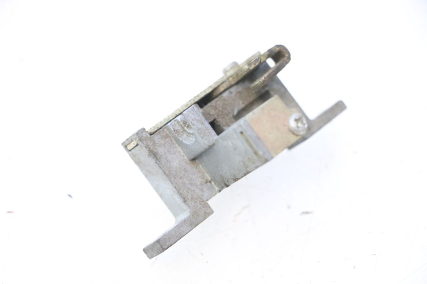 photo de VERROUILLAGE TRAPPE KYMCO LIKE 4T 50 (2019 - 2025) - Zoom état d’usage
