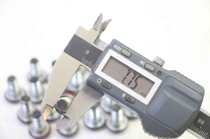 photo de VIS DISQUE DE FREIN QUADRO 4 4D 350 (2015 - 2018)