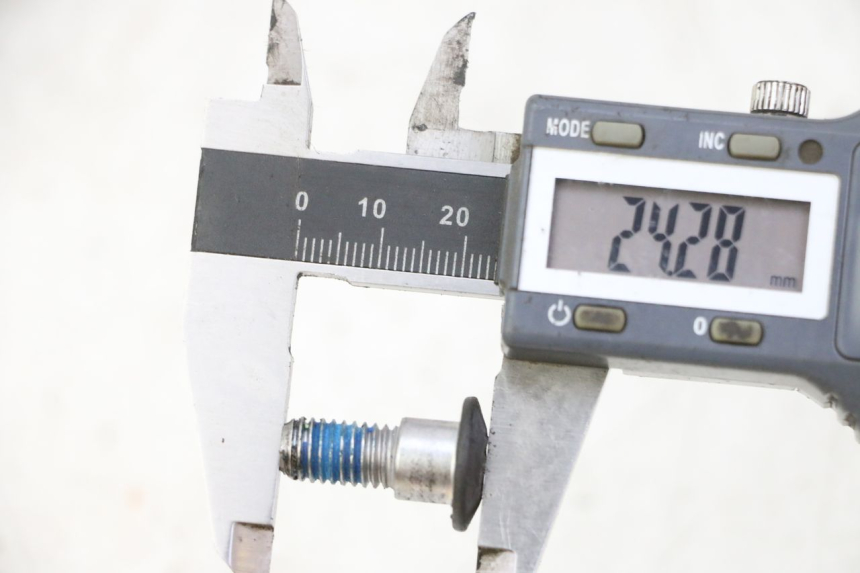 photo de VIS DISQUE DE FREIN SUZUKI BURGMAN 125 (2007 - 2014)