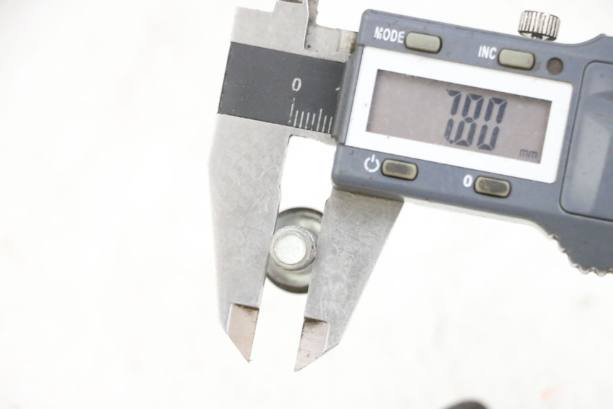 photo de VIS DISQUE DE FREIN MBK FLAME X 125 (2007 - 2016) - Détail de la pièce