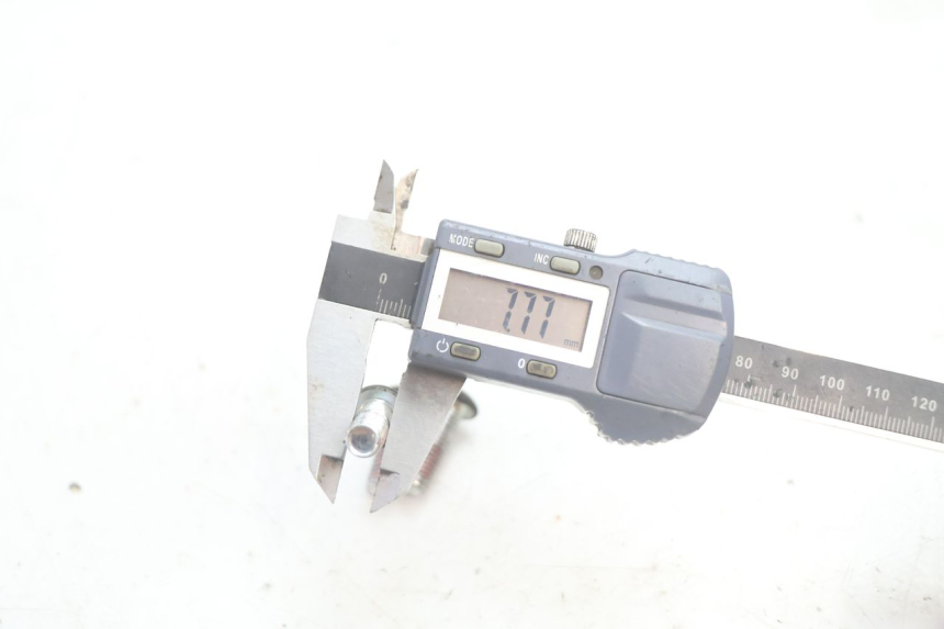 photo de VIS DISQUE DE FREIN PEUGEOT KISBEE 2T 50 (2010 - 2017) - Gros plan technique