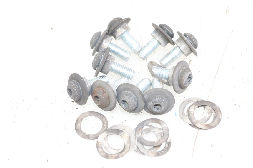 photo de VIS DISQUE DE FREIN PIAGGIO X10 125 (2012 - 2017)